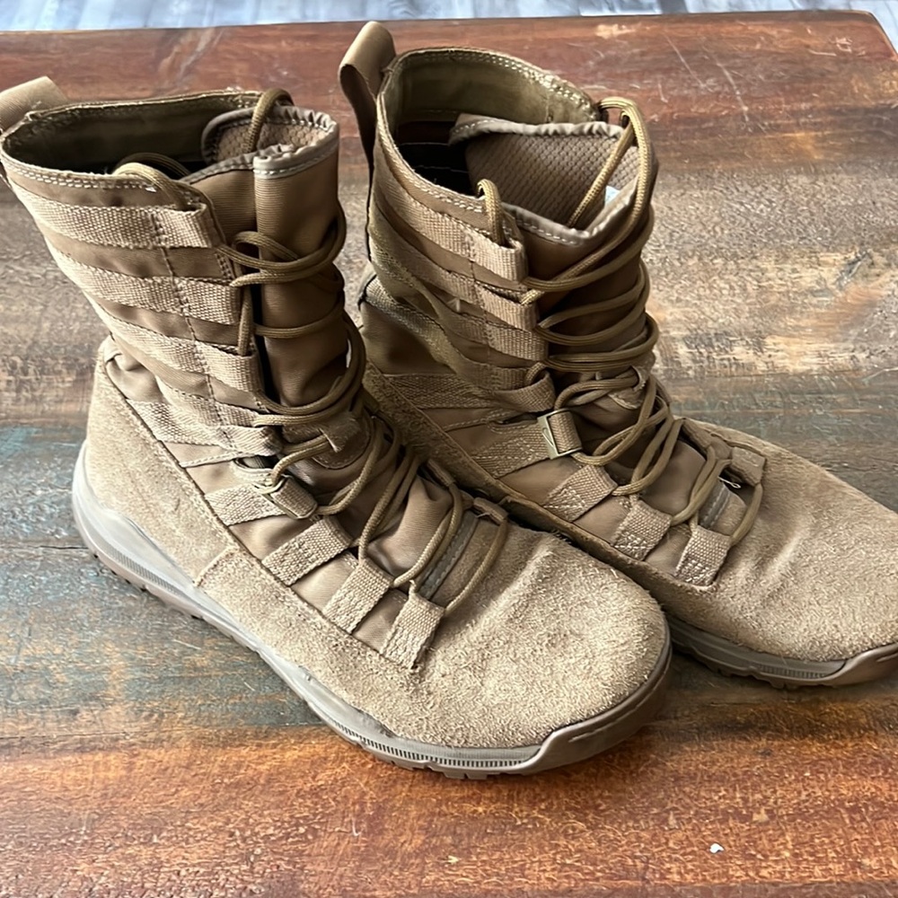 Nike Combat Boots size 8 SFS SPECIAL FIElD SYSTEM